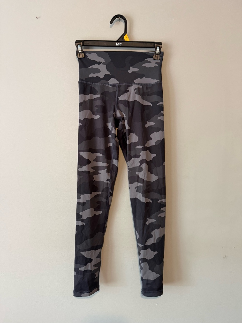 Aerie Women’s' Gray Camo High-Waist Leggings